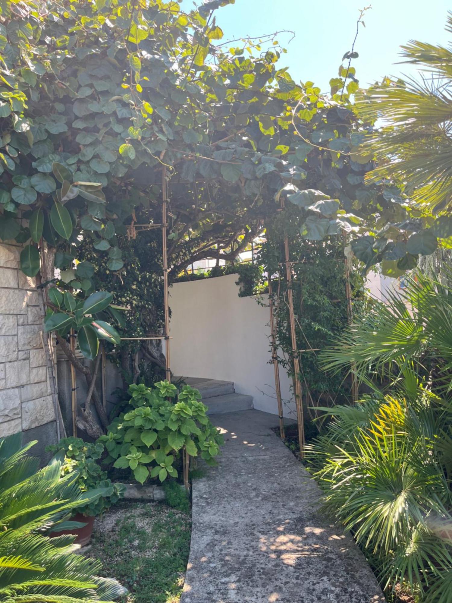 Apartman Mladenka Supetar Luaran gambar