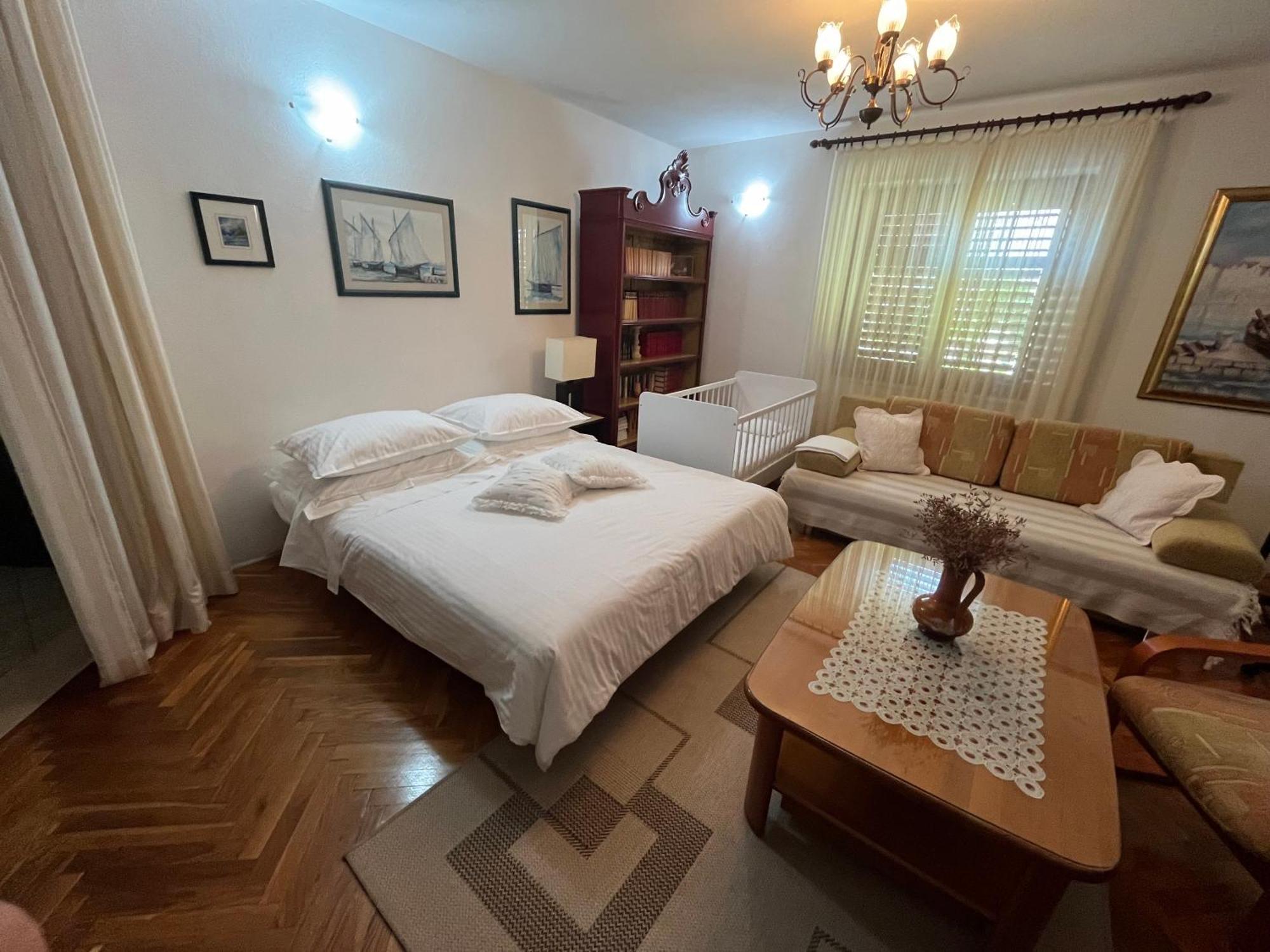 Apartman Mladenka Supetar Luaran gambar