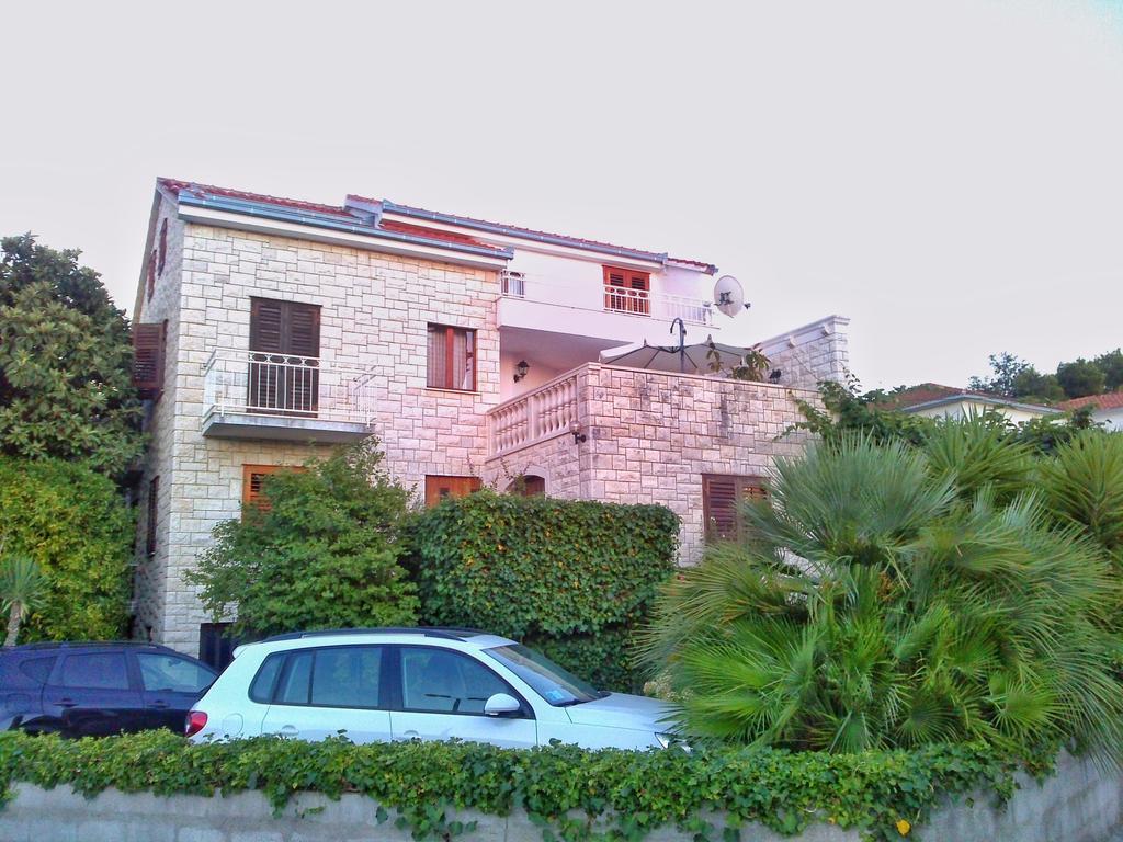 Apartman Mladenka Supetar Luaran gambar
