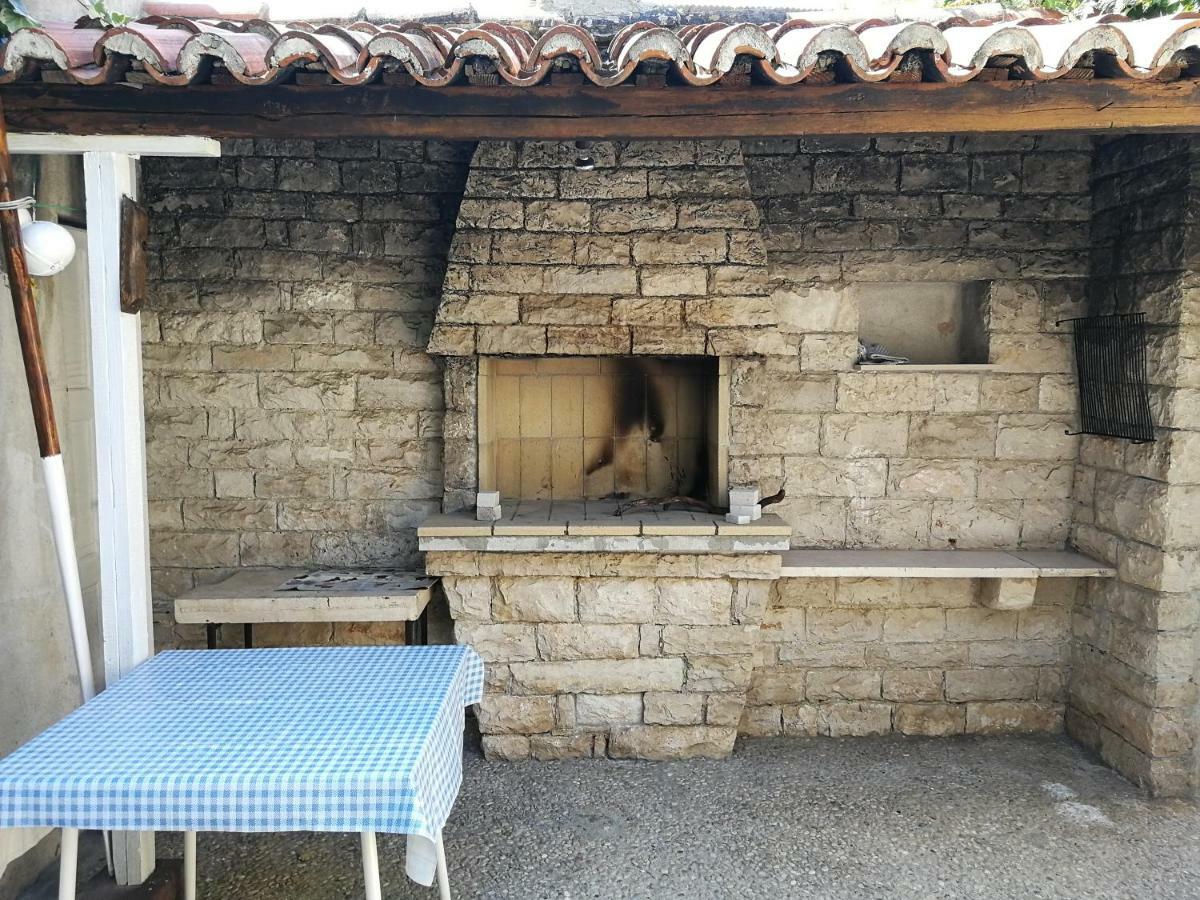 Apartman Mladenka Supetar Luaran gambar