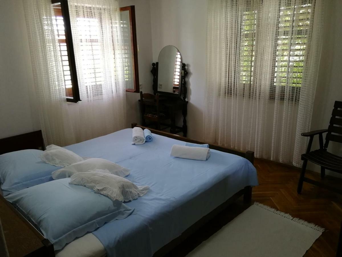Apartman Mladenka Supetar Luaran gambar