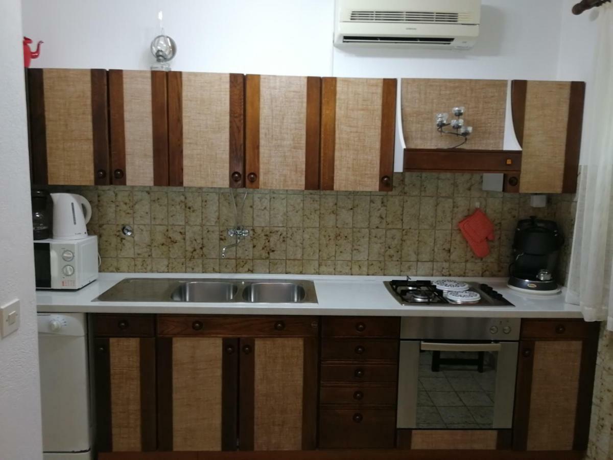 Apartman Mladenka Supetar Luaran gambar
